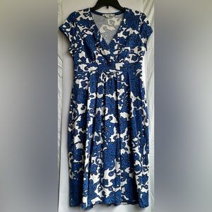 Beautiful v neck Boden spring/summer dress, size 8